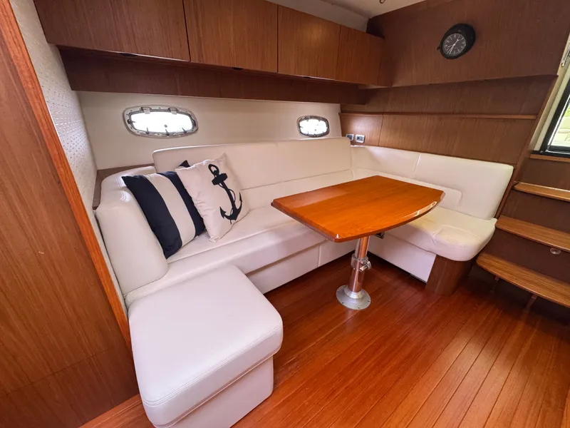 Slide: The Image of Tiara 3900 Coronet 2015 - 26