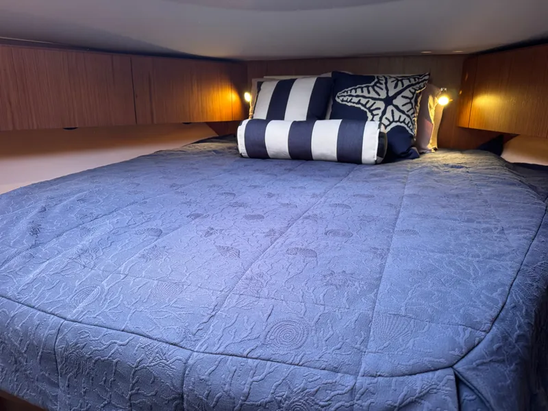 Slide: The Image of Tiara 3900 Coronet 2015 - 34