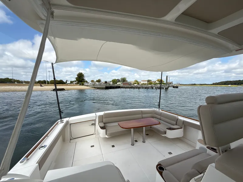 Slide: The Image of Tiara 3900 Coronet 2015 - 51