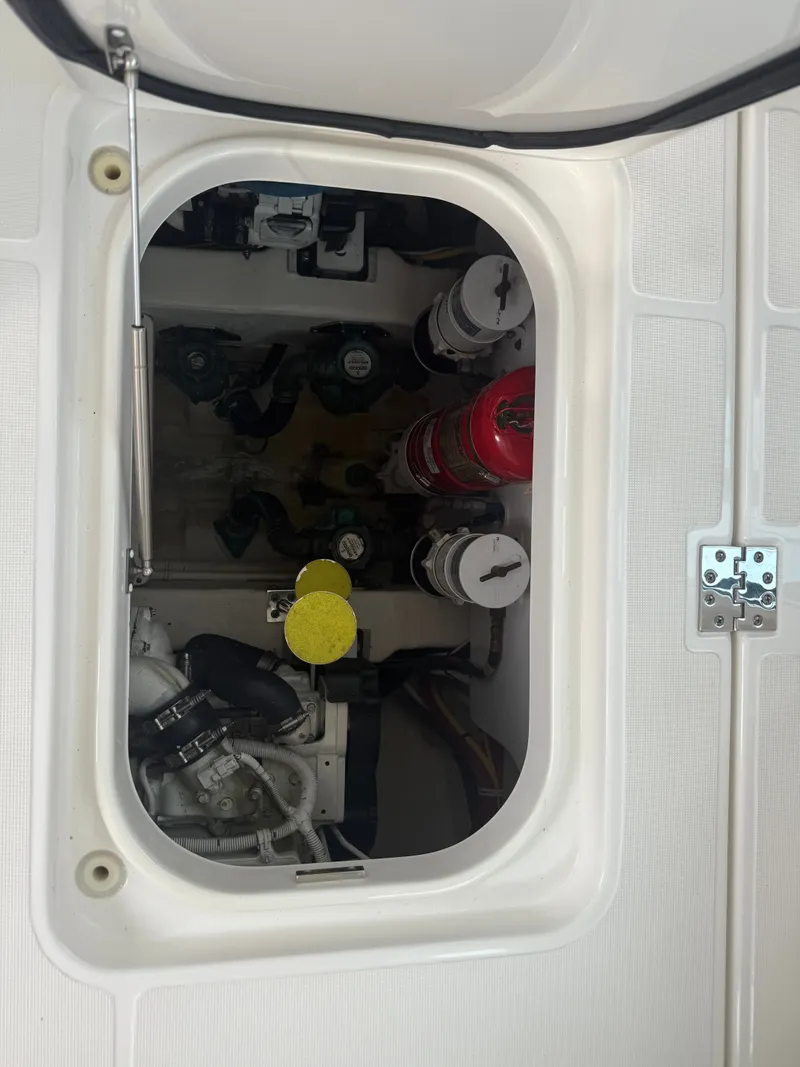 Slide: The Image of Tiara 3900 Coronet 2015 - 57