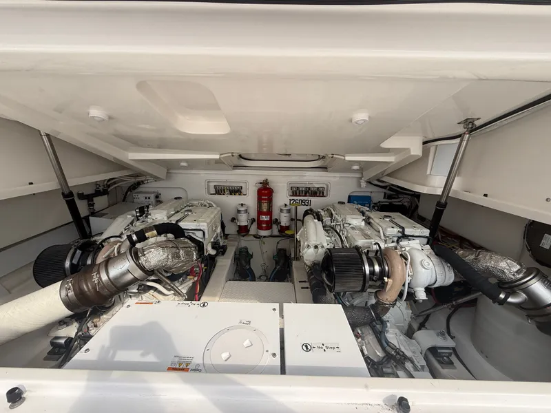 Slide: The Image of Tiara 3900 Coronet 2015 - 59