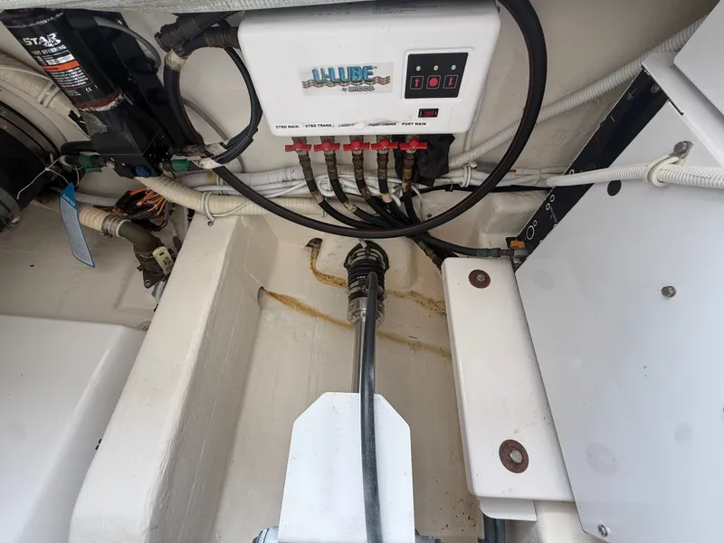 Slide: The Image of Tiara 3900 Coronet 2015 - 65