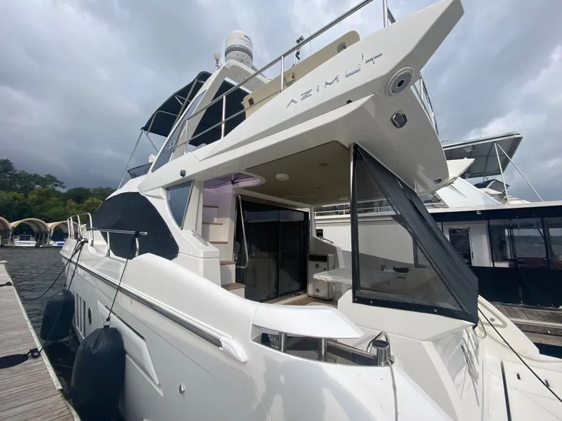 Slide: The Image of Azimut 50 fly 2017 - 10