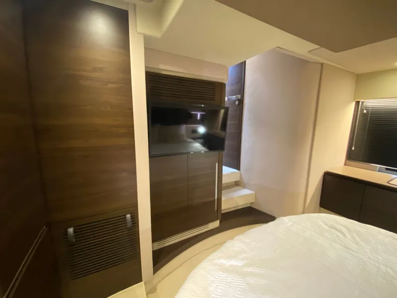 Slide: The Image of Azimut 50 fly 2017 - 19