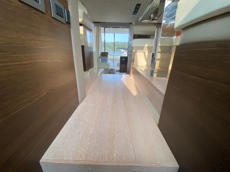 Slide: The Image of Azimut 50 fly 2017 - 43