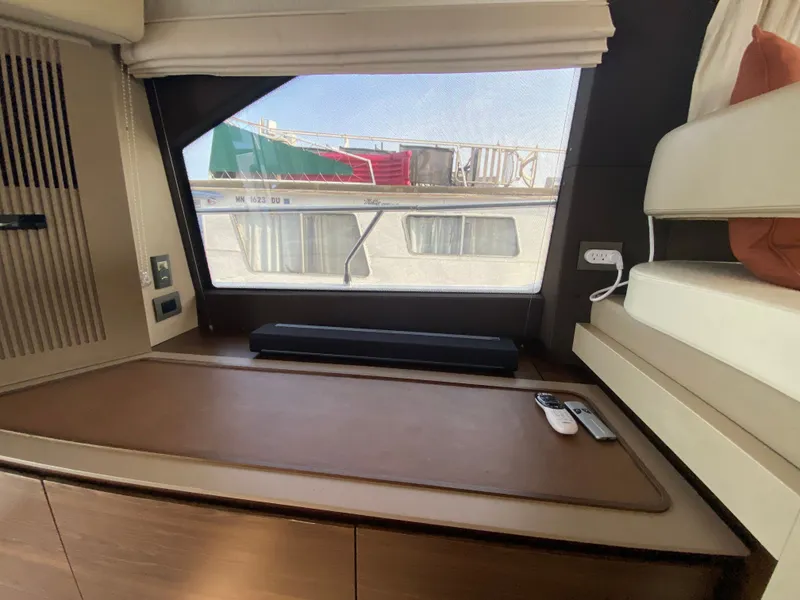 Slide: The Image of Azimut 50 fly 2017 - 47