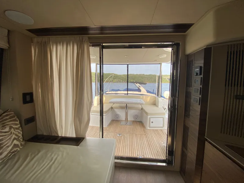 Slide: The Image of Azimut 50 fly 2017 - 52