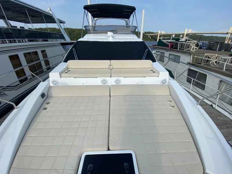 Slide: The Image of Azimut 50 fly 2017 - 60