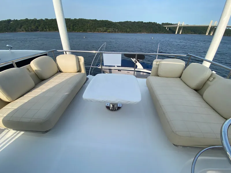 Slide: The Image of Azimut 50 fly 2017 - 64