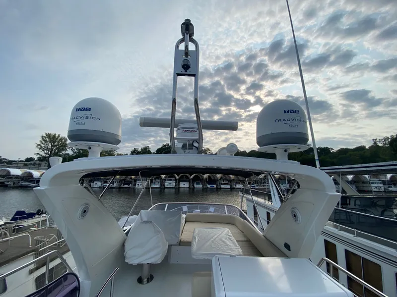 Slide: The Image of Azimut 50 fly 2017 - 72