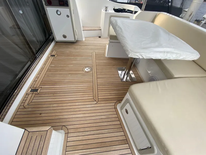 Slide: The Image of Azimut 50 fly 2017 - 77