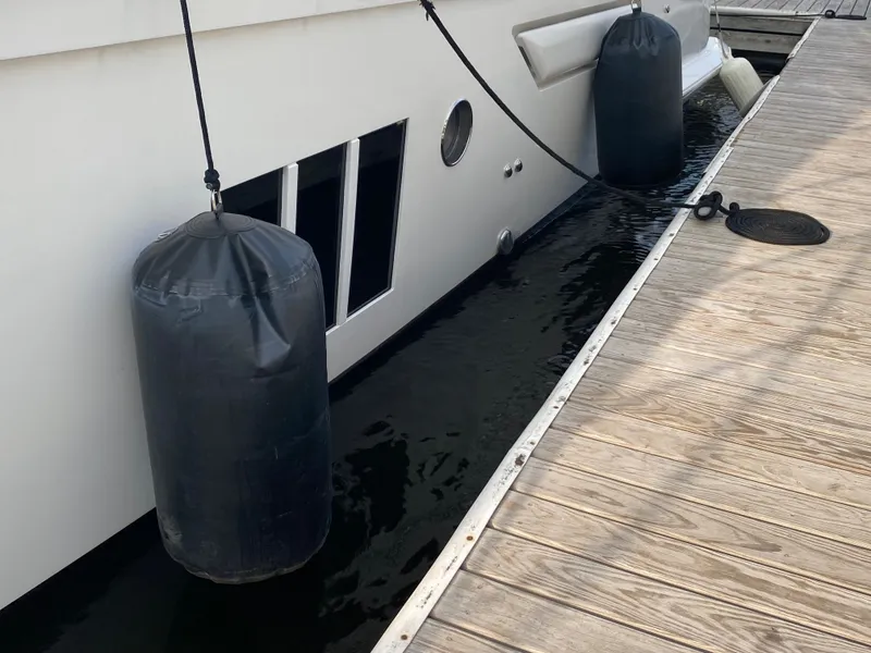 Slide: The Image of Azimut 50 fly 2017 - 82