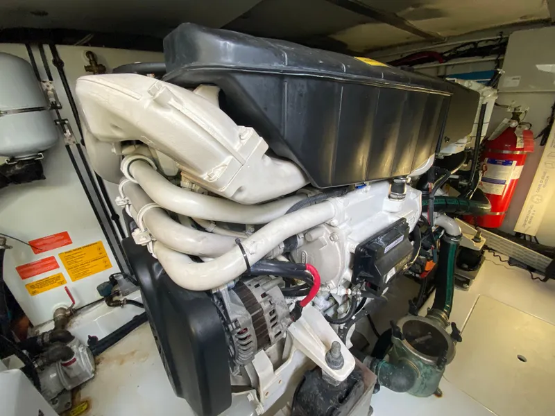 Slide: The Image of Azimut 50 fly 2017 - 88