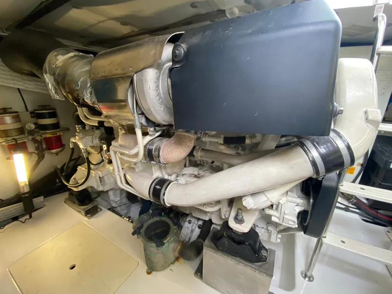 Slide: The Image of Azimut 50 fly 2017 - 89