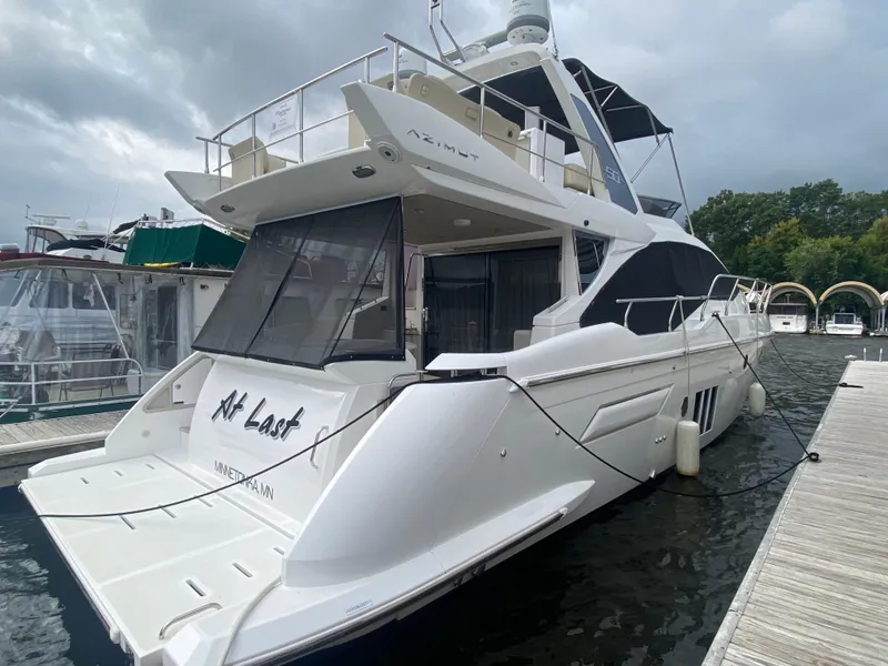 Slide: The Image of Azimut 50 fly 2017 - 9