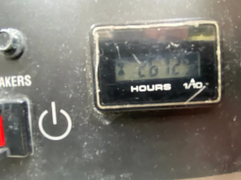 Slide: The Image of Azimut 50 fly 2017 - 92