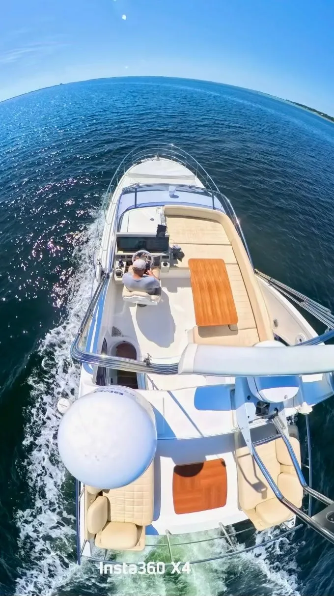 Slide: The Image of Azimut 50 fly 2017 - 97