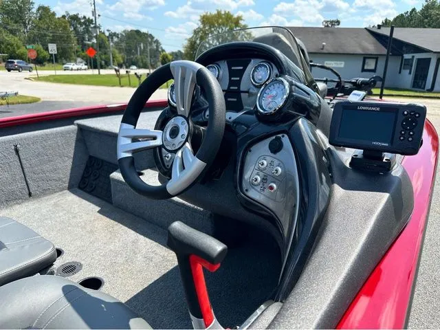 Slide: The Image of Tracker Pro Team 195 Tournament Edition 2022 - 7