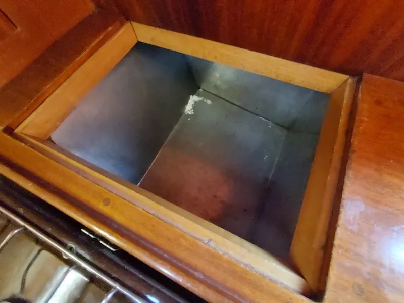 Slide: The Image of Vindo 45 1985 - 61