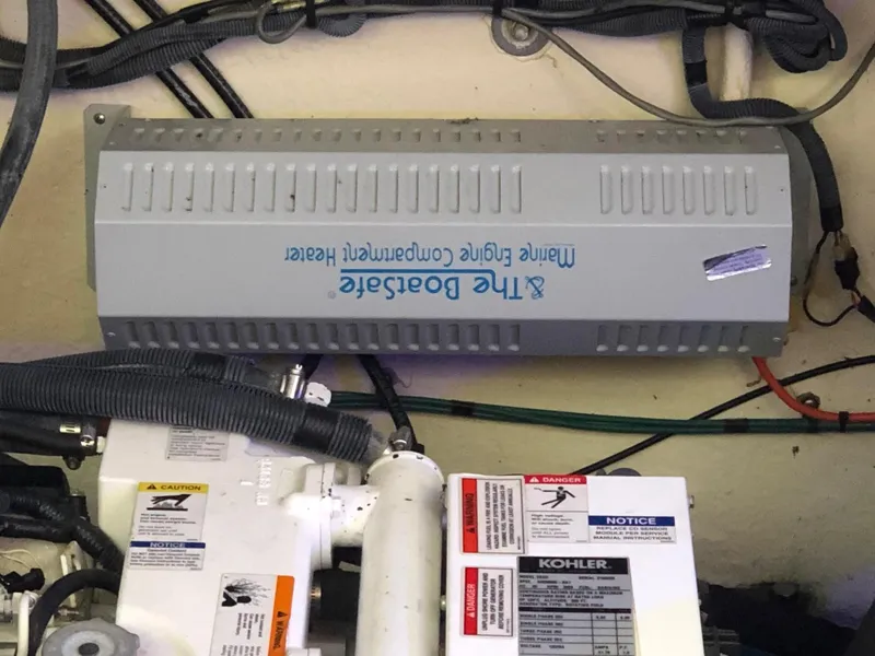 Slide: The Image of Sea Ray Sundancer 320 2007 - 54