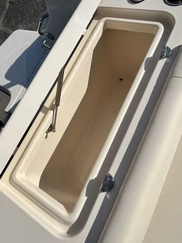 Slide: The Image of Grady-White Freedom 235 2023 - 9