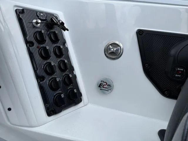 Slide: The Image of Phoenix Bass Boat 920 Elite X 2026 - 17