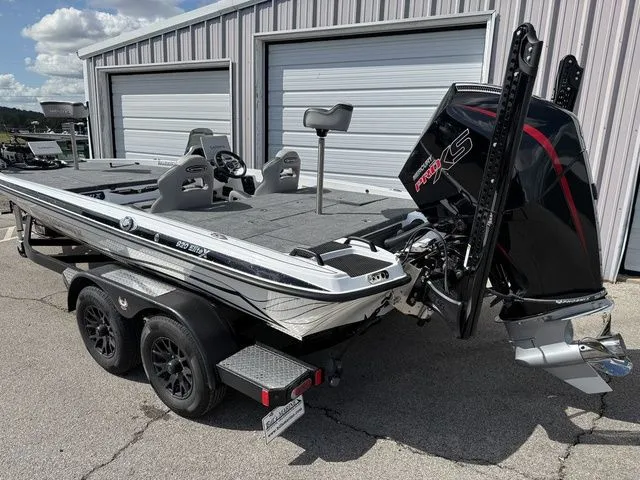 Slide: The Image of Phoenix Bass Boat 920 Elite X 2026 - 3
