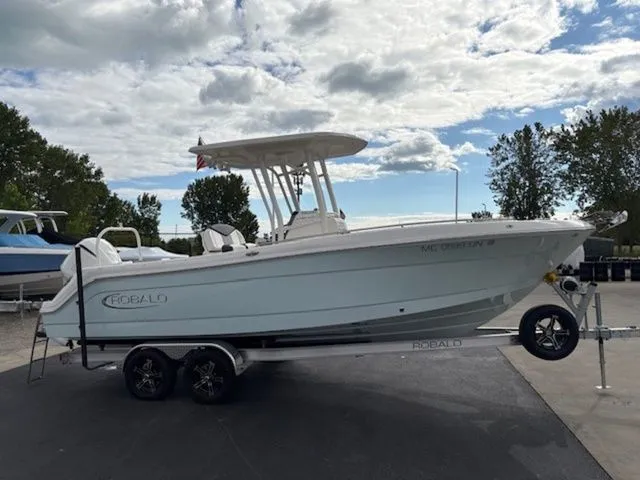 Slide: The Image of Robalo R242EX 2021 - 21