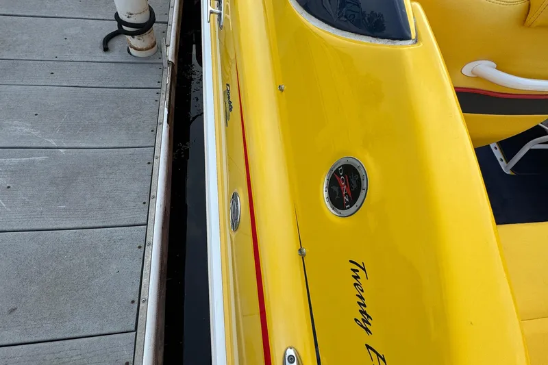 Donzi 28 ZX 2006 - Marine Source