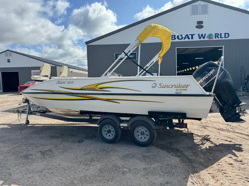 Slide: The Image of Lowe Suncruiser Tahiti 224 Deck Boat 2007 - 51