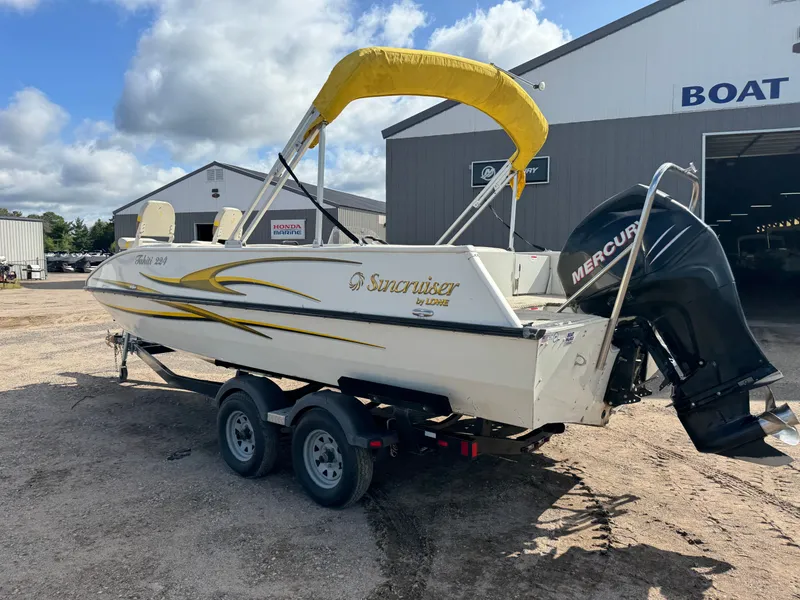 Slide: The Image of Lowe Suncruiser Tahiti 224 Deck Boat 2007 - 53