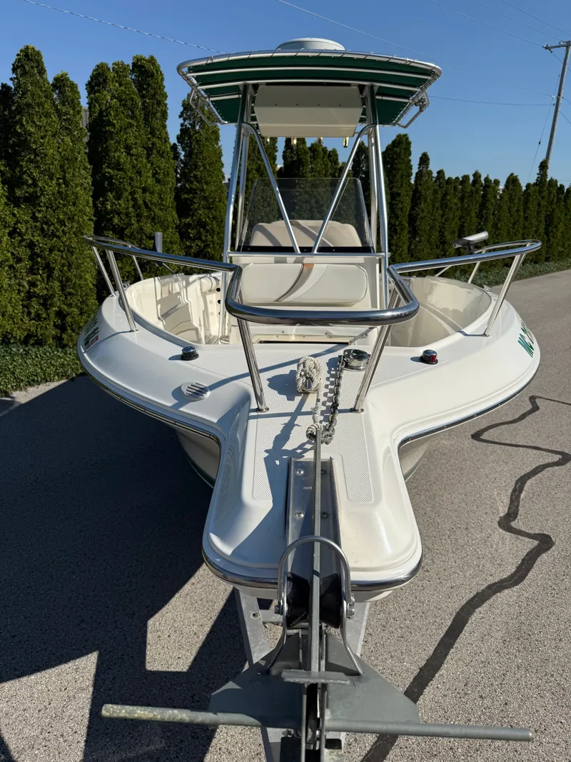 Slide: The Image of Wellcraft 250 Fisherman 2003 - 4