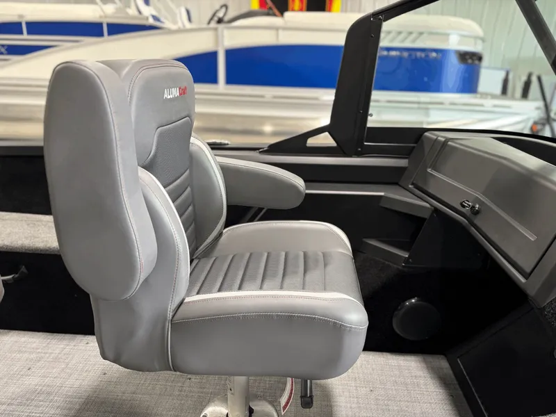 Slide: The Image of Alumacraft Competitor 185X Sport 2026 - 12