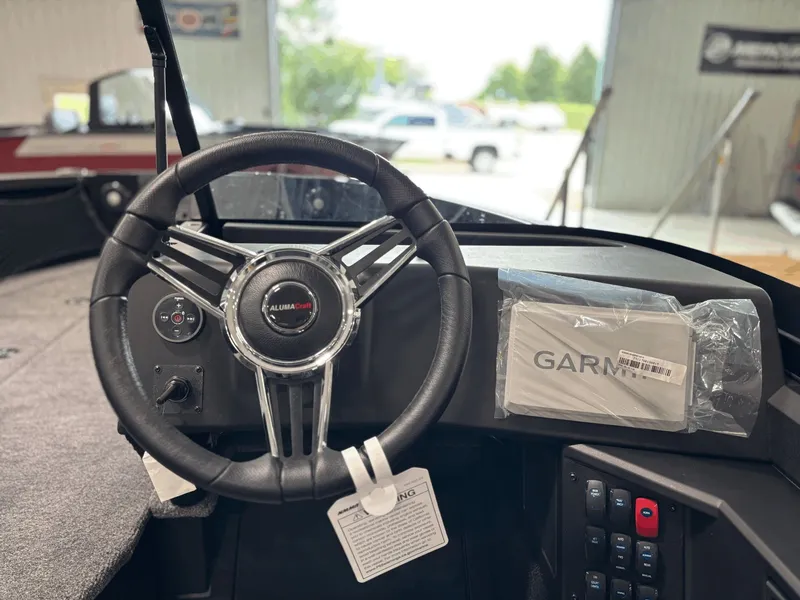 Slide: The Image of Alumacraft Competitor 185X Sport 2026 - 9