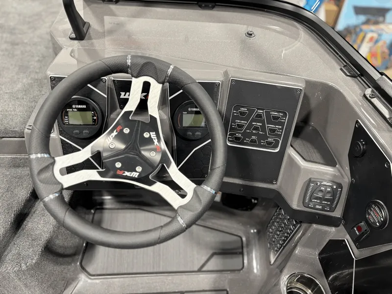 Slide: The Image of Skeeter WXR2060 F 2026 - 12