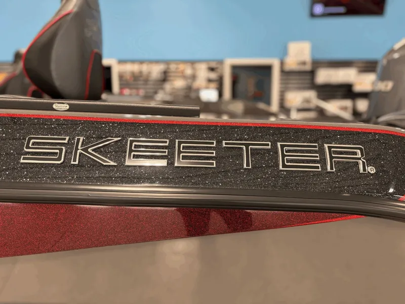 Slide: The Image of Skeeter WXR2060 F 2026 - 24