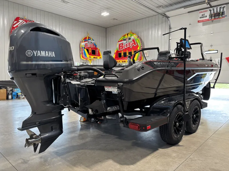 Slide: The Image of Skeeter WXR2060 F 2026 - 4