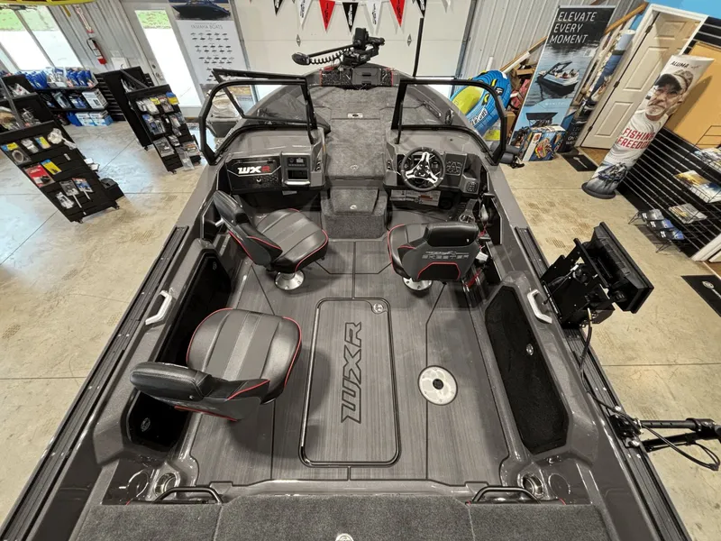 Slide: The Image of Skeeter WXR2060 F 2026 - 7