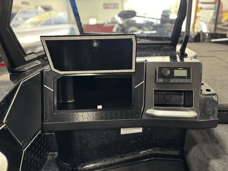 Slide: The Image of Skeeter WXR2060 2026 - 18