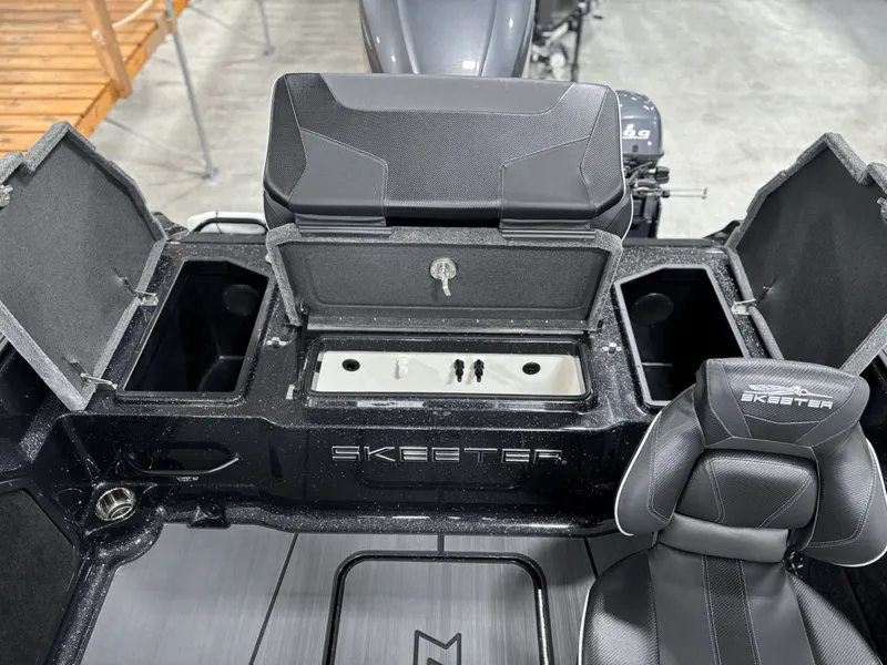 Slide: The Image of Skeeter WXR2060 2026 - 20