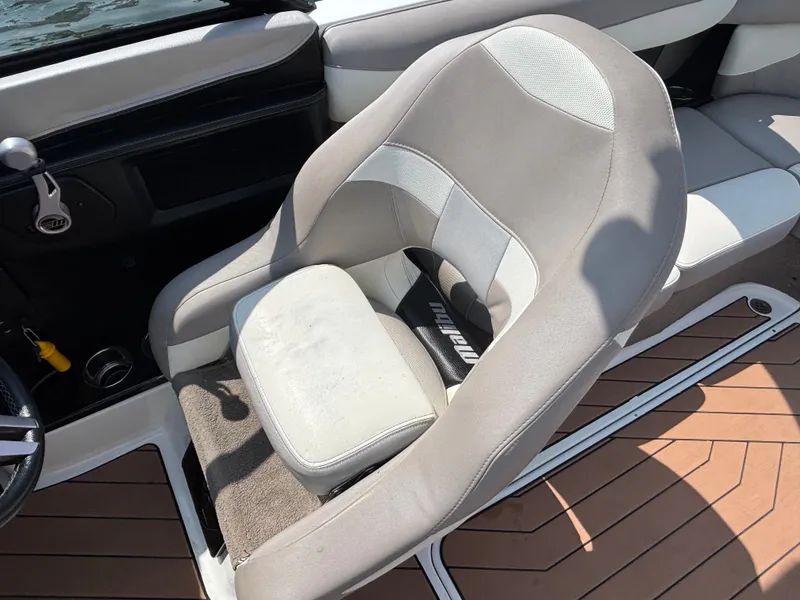 Slide: The Image of Malibu Wakesetter 22 VLX 2018 - 445