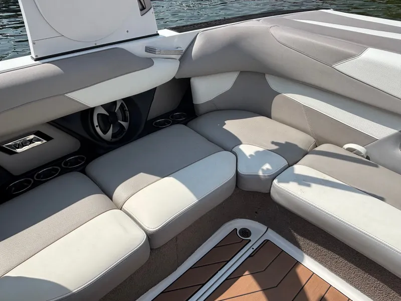 Slide: The Image of Malibu Wakesetter 22 VLX 2018 - 449