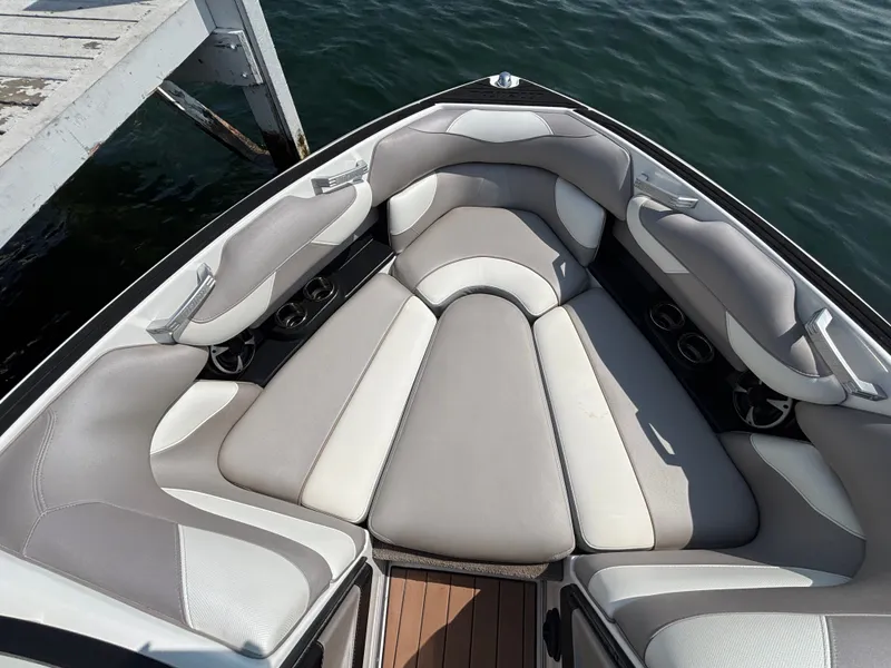 Slide: The Image of Malibu Wakesetter 22 VLX 2018 - 571