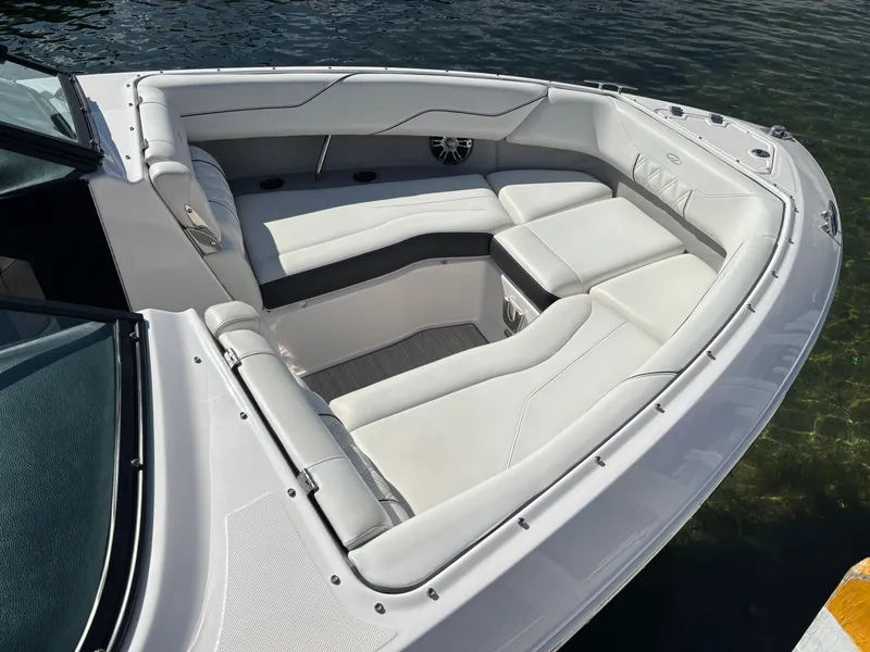 Slide: The Image of Regal LS4 Surf 2019 - 1002