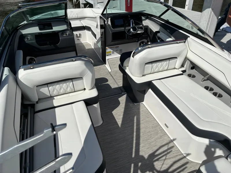 Slide: The Image of Regal LS4 Surf 2019 - 991