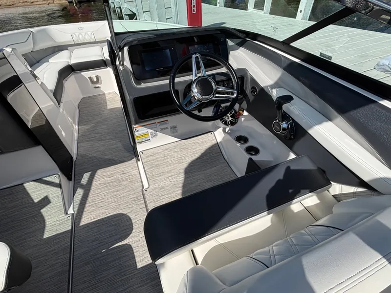 Slide: The Image of Regal LS4 Surf 2019 - 993