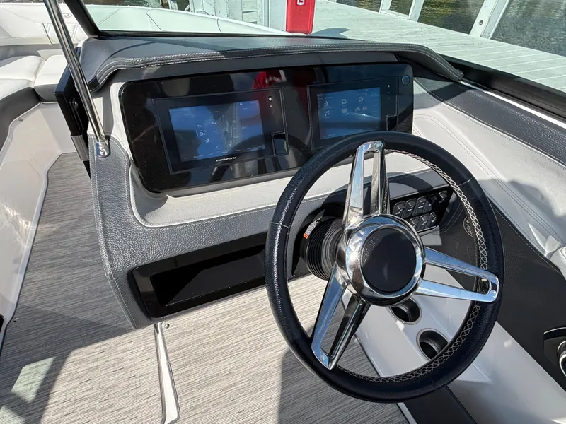 Slide: The Image of Regal LS4 Surf 2019 - 994