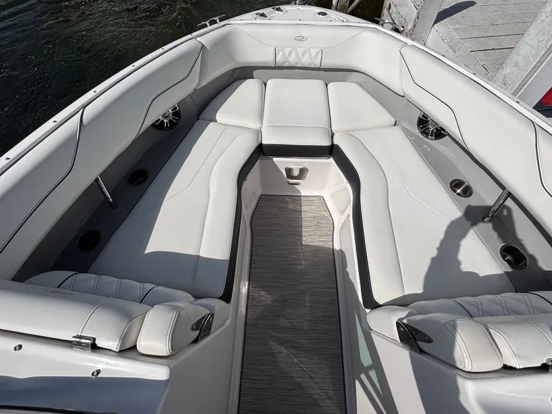 Slide: The Image of Regal LS4 Surf 2019 - 998