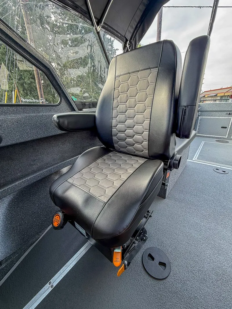 Slide: The Image of North River 21' Seahawk 2026 - 12