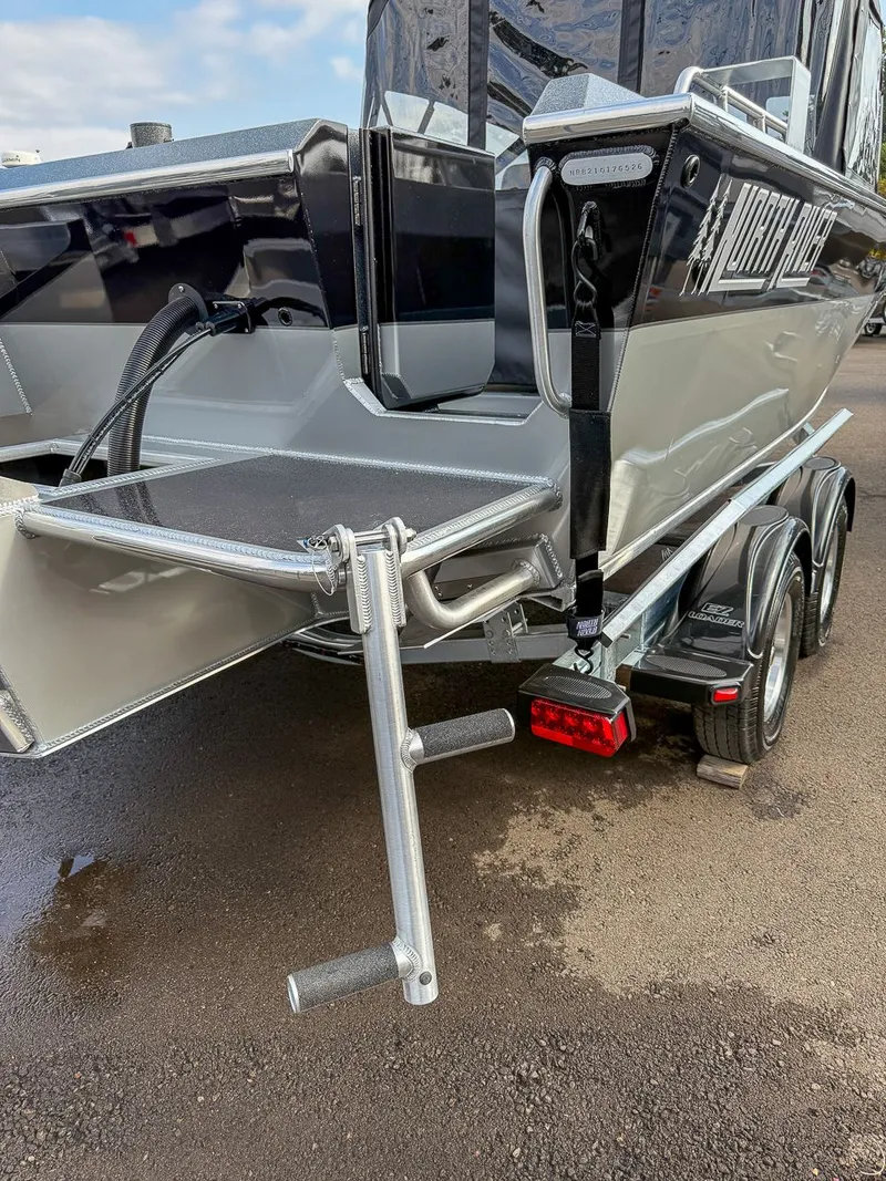 Slide: The Image of North River 21' Seahawk 2026 - 21